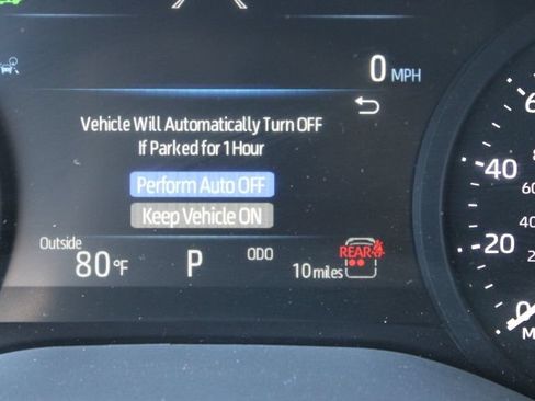 Used 2026 Toyota Sienna LE FWD image 11
