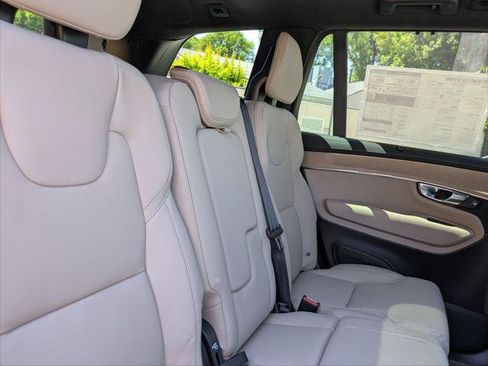 New 2026 Volvo XC90 T8 Ultra w/ Lounge Package AWD/4WD image 13