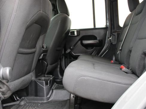 Used 2021 Jeep Wrangler Unlimited Sport image 35