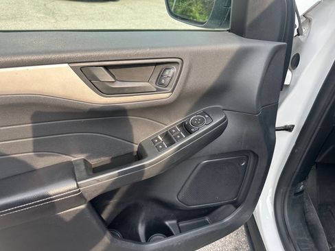 Used 2022 Ford Escape SE AWD/4WD image 12