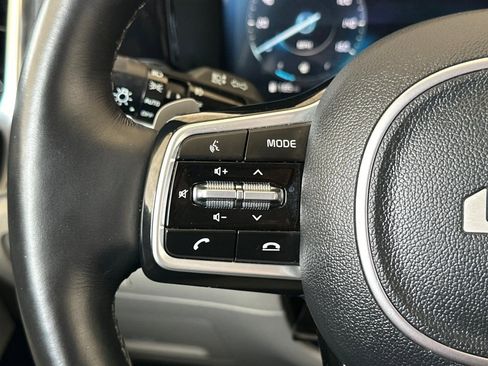 Certified 2023 Kia Sorento SX Prestige w/ Panoramic Sunroof Package AWD/4WD image 27