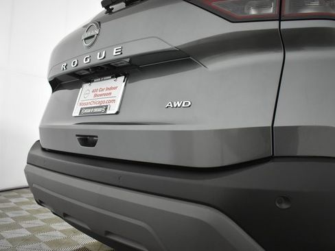 Used 2023 Nissan Rogue S image 36