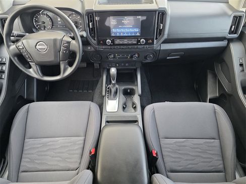 Used 2025 Nissan Frontier S image 17