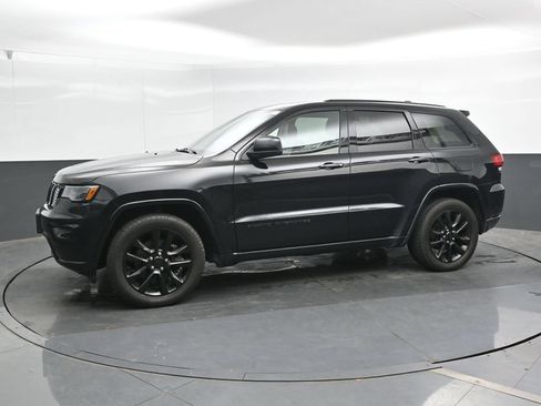 Used 2021 Jeep Grand Cherokee Laredo X AWD/4WD image 7
