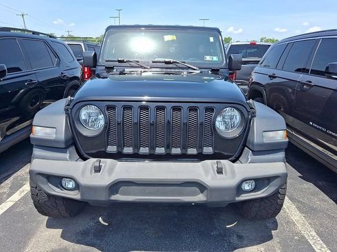 Used 2018 Jeep Wrangler Unlimited Sport S AWD/4WD image 2