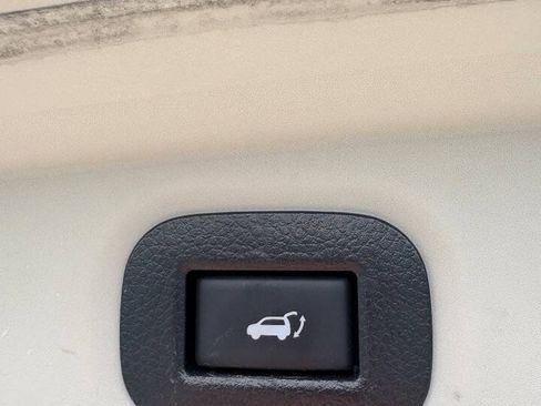 Used 2020 Nissan Rogue SV AWD/4WD image 14