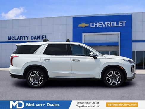 Used 2023 Hyundai Palisade SEL w/ Premium Package FWD image 6