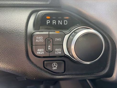 Used 2024 RAM 1500 Big Horn AWD/4WD image 25