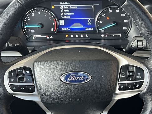 Used 2023 Ford Explorer XLT w/ Equipment Group 202A AWD/4WD image 30