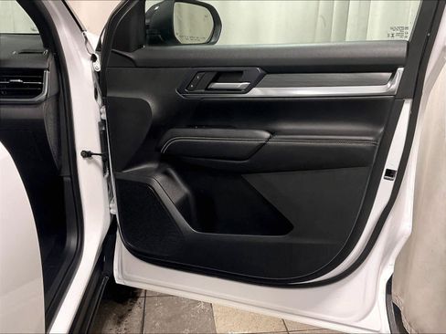 Used 2026 GMC Terrain Elevation w/ Elevation Premium Package image 12