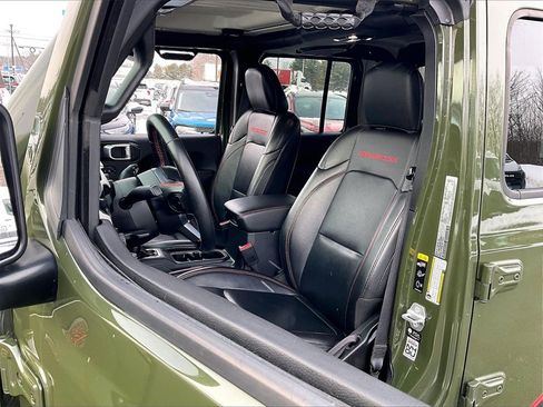 Used 2022 Jeep Gladiator Rubicon w/ Cold Weather Group image 9