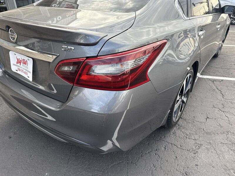 Used 2018 Nissan Altima 2.5 SR FWD image 8