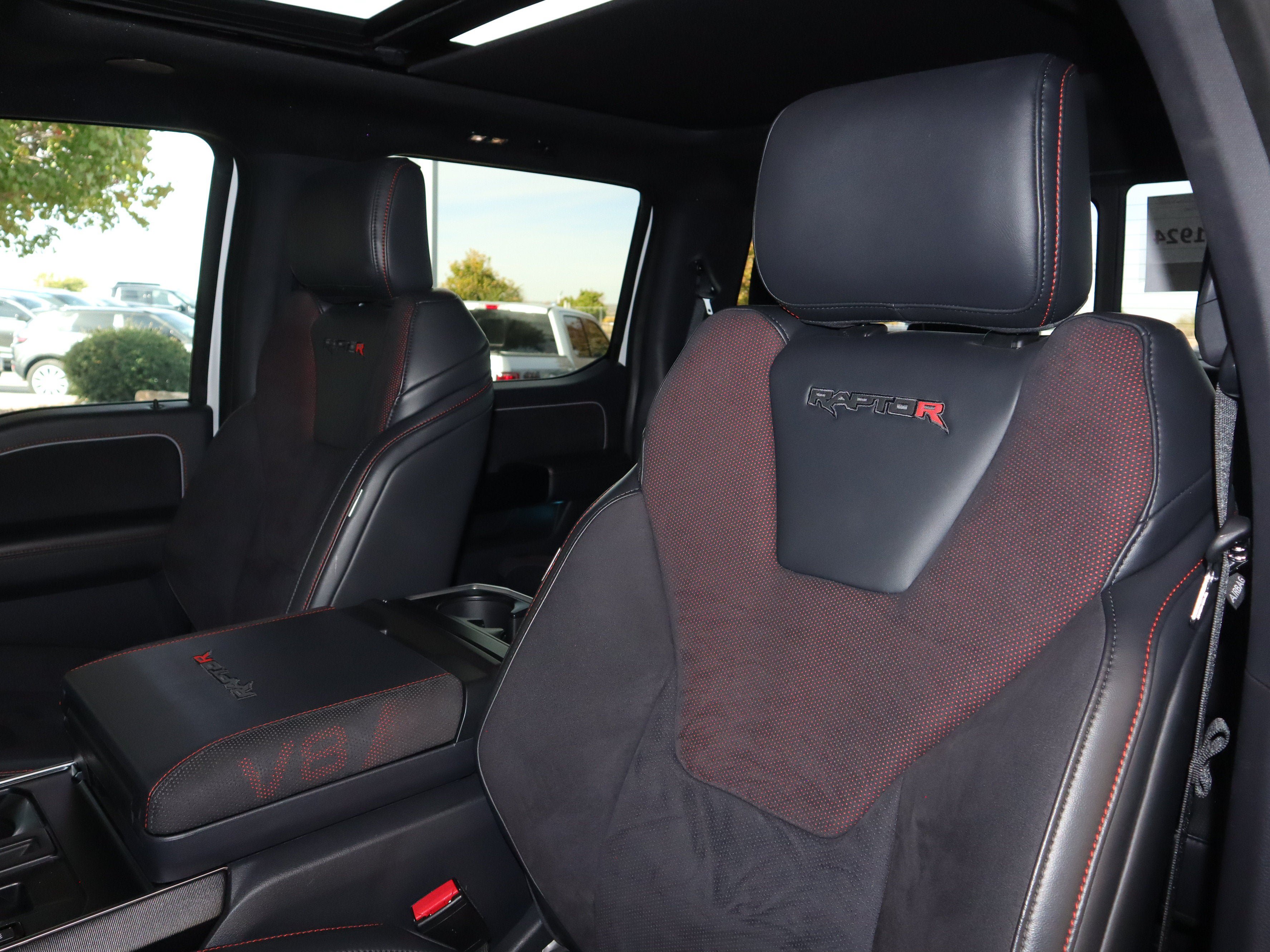 Used 2024 Ford F150 Raptor w/ Equipment Group 803A Raptor R AWD/4WD image 35