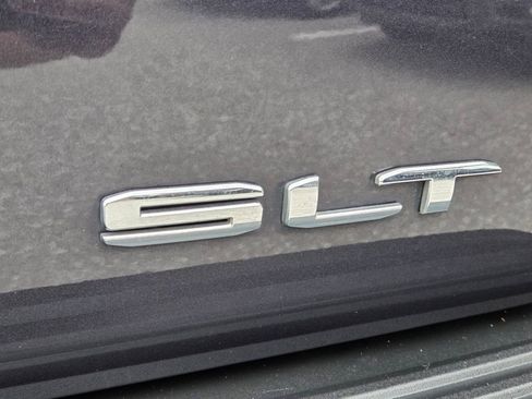 Used 2023 GMC Yukon SLT image 17