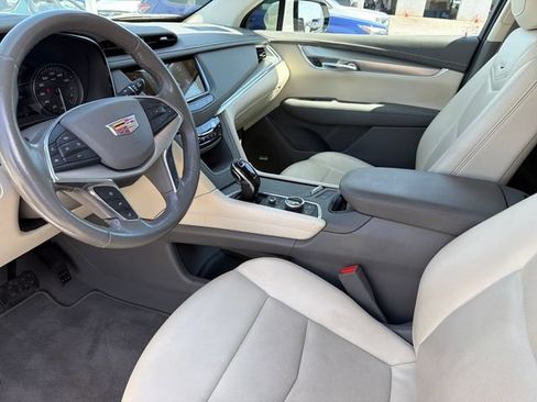 Used 2021 Cadillac XT5 Premium Luxury FWD image 19