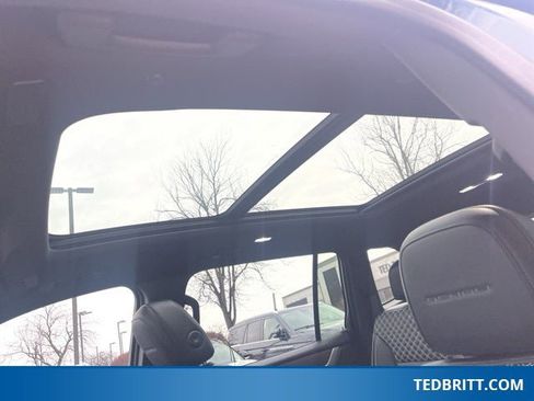 Used 2025 GMC Acadia Denali w/ Super Cruise Package image 37