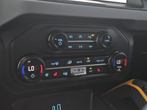Used 2023 Ford Bronco Badlands AWD/4WD image 23