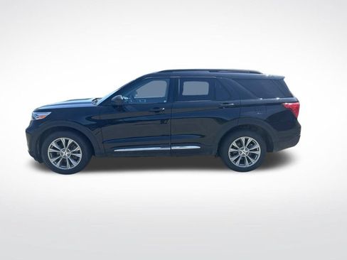 Used 2023 Ford Explorer XLT w/ Equipment Group 202A AWD/4WD image 2
