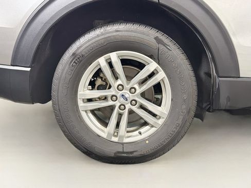 Used 2023 Ford Explorer 4WD image 32