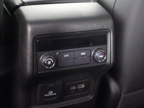 Used 2023 GMC Acadia SLT w/ Elevation Edition FWD image 39