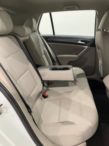 Used 2018 Volkswagen Golf S FWD image 41