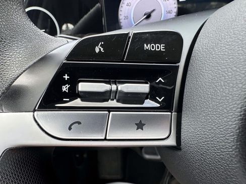 Used 2024 Hyundai Elantra SEL FWD image 16