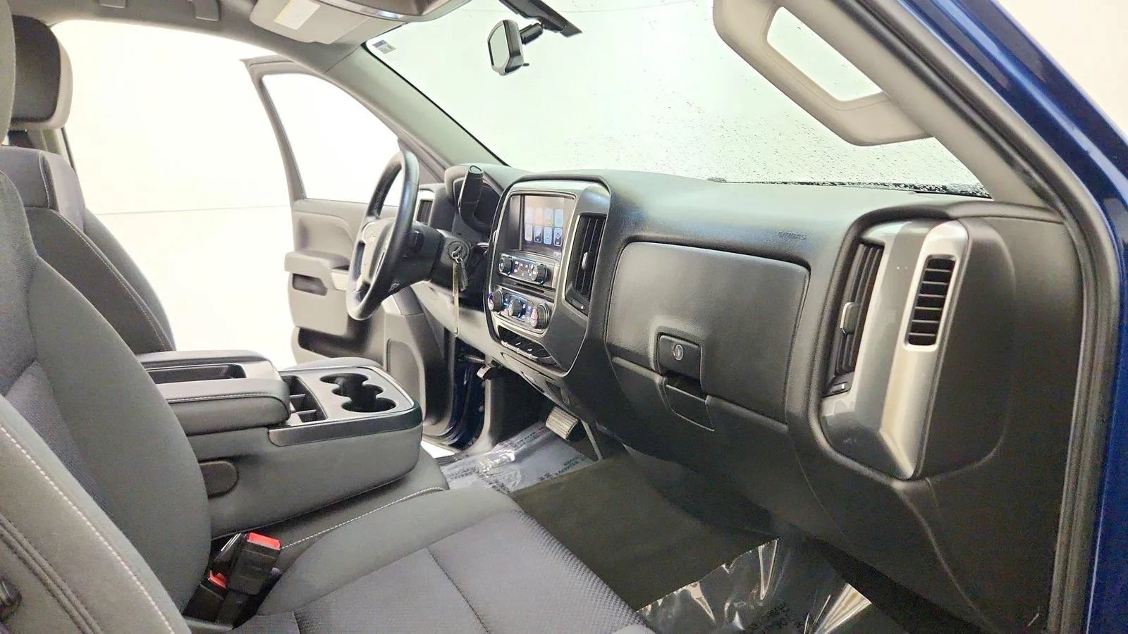 Used 2017 Chevrolet Silverado 1500 LT w/ All Star Edition AWD/4WD image 30