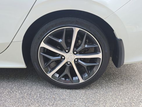 Used 2024 Honda Civic Touring image 33