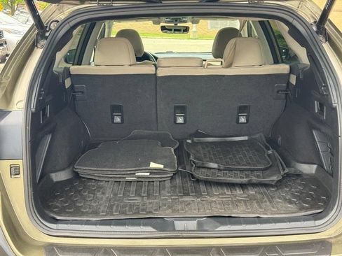 Used 2022 Subaru Outback Premium AWD/4WD image 9
