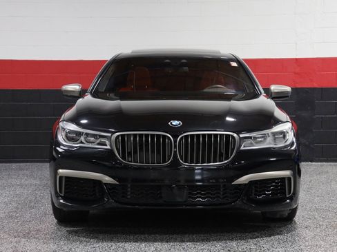 Used 2017 BMW M760i xDrive image 11