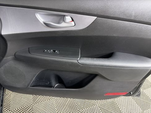 Used 2023 Kia Forte LX image 41