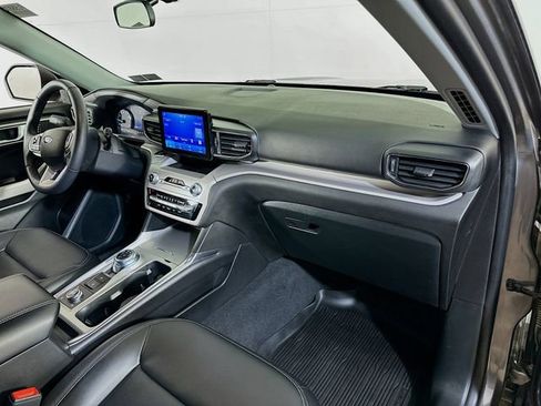 Certified 2023 Ford Explorer XLT w/ Equipment Group 202A image 11