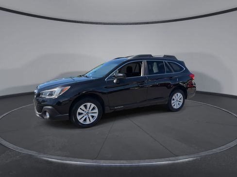 Used 2018 Subaru Outback 2.5i Premium AWD/4WD image 4