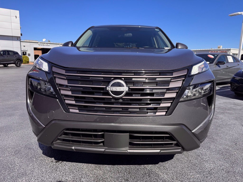 Used 2026 Nissan Rogue SV w/ Cold Weather Package FWD image 8