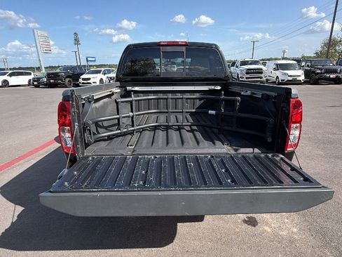 Used 2021 Nissan Frontier SV w/ Midnight Edition Floor Mats AWD/4WD image 28