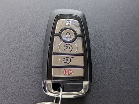 New 2026 Lincoln Aviator AWD image 30