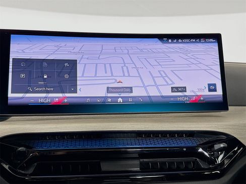 Used 2025 BMW 330i Sedan w/ Premium Package image 13