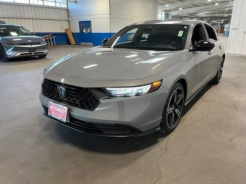 Used 2024 Honda Accord Sport image 7