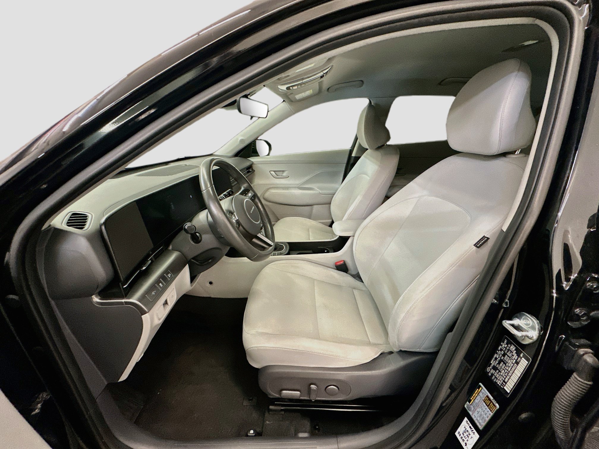 Used 2024 Hyundai Kona SEL AWD/4WD image 13