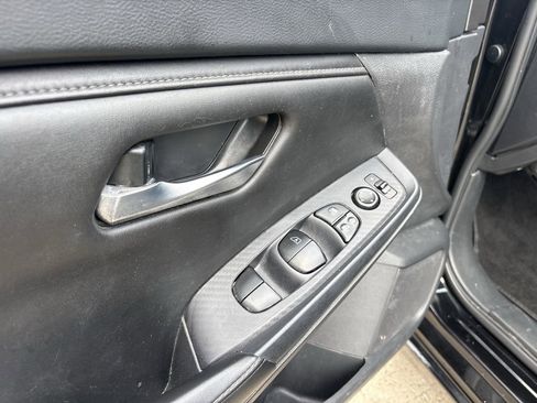 Used 2023 Nissan Sentra SV FWD image 11