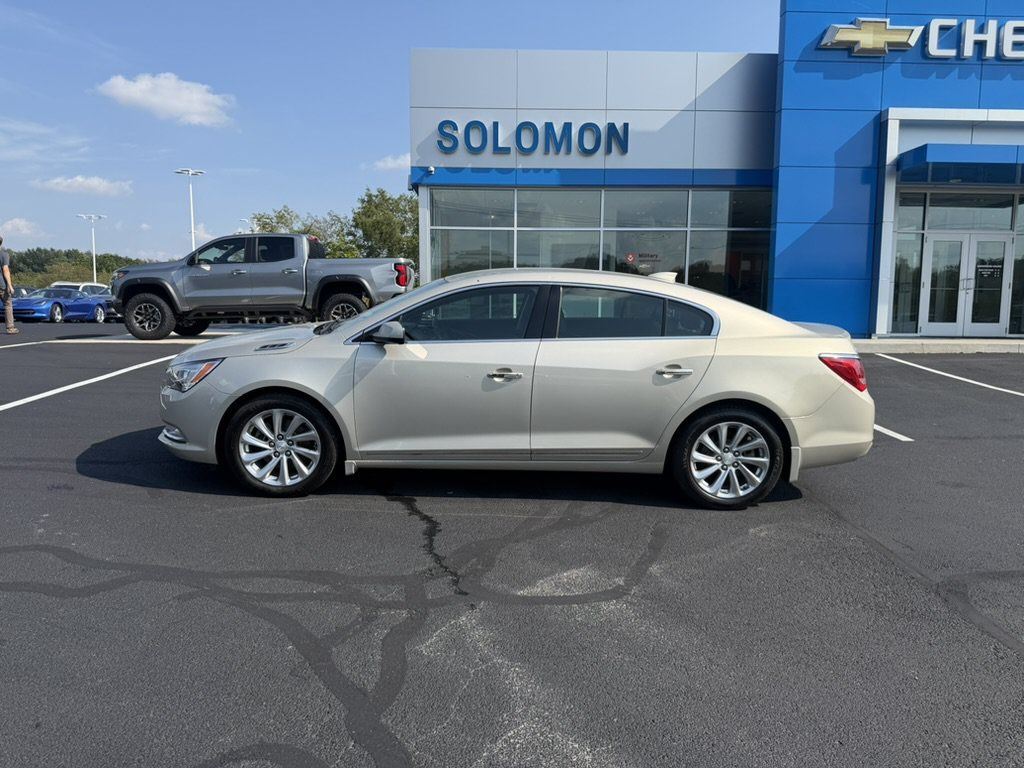Used 2016 Buick LaCrosse FWD image 3