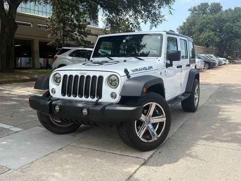 Used 2016 Jeep Wrangler Unlimited Sport w/ Connectivity Group AWD/4WD image 2