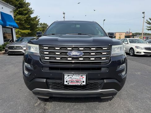 Used 2017 Ford Explorer XLT w/ Equipment Group 202A image 2