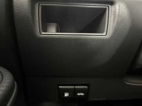 New 2025 Nissan Versa SV w/ Trunk Package image 33