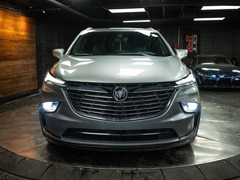 Used 2024 Buick Enclave Premium image 4