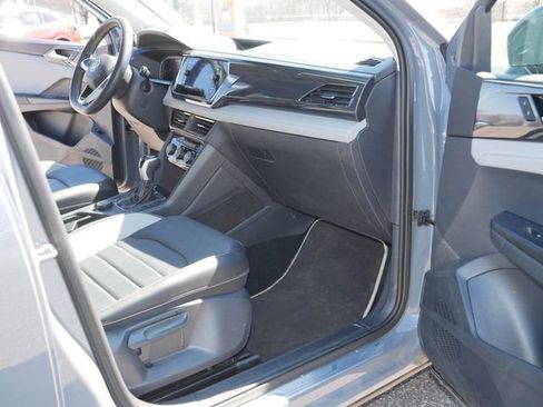 Certified 2023 Volkswagen Taos SEL AWD/4WD image 20
