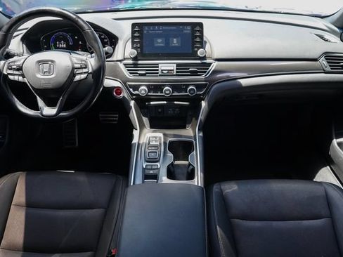 Used 2022 Honda Accord Sport image 2