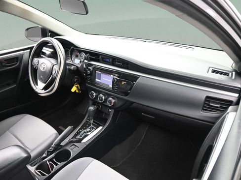 Used 2016 Toyota Corolla L FWD image 40