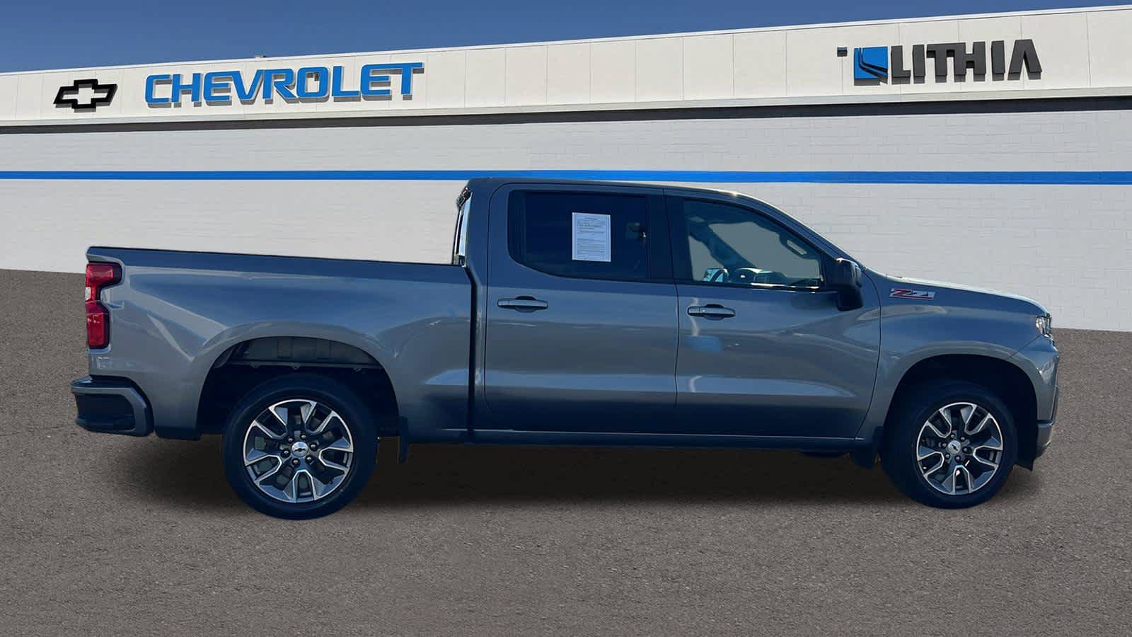 Used 2021 Chevrolet Silverado 1500 RST w/ Convenience Package II AWD/4WD image 4