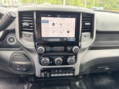 New 2026 RAM 2500 Tradesman w/ Chrome Appearance Group AWD/4WD image 24